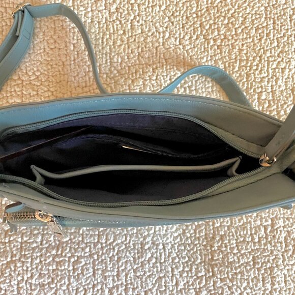 NWOT Rosetti Blue Small Crossbody Purse * Silver Accents * Multiple Pockets - Picture 6 of 9